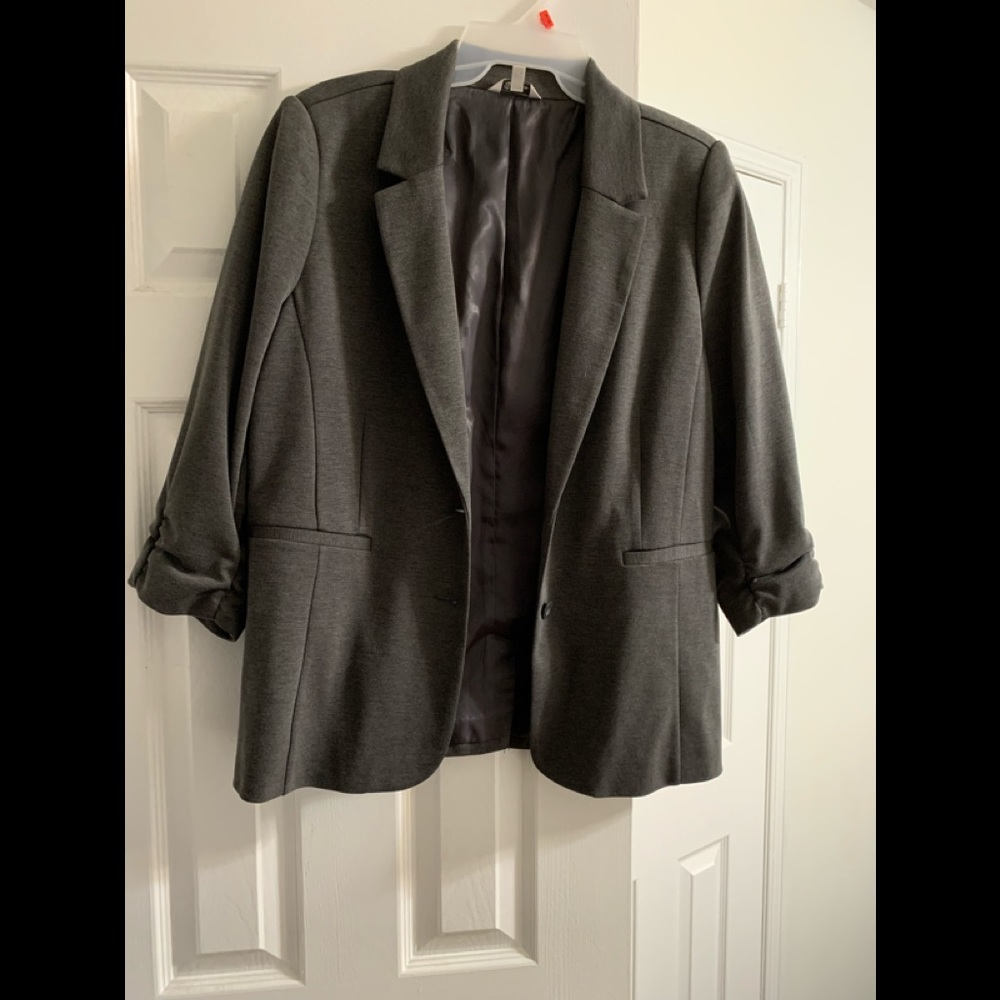 Grey Blazer with 3/4 Length Cinched Sleeves - Picture 1 of 12